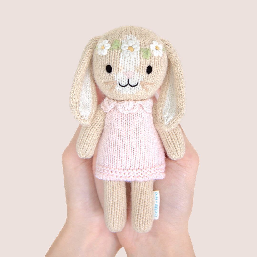Tiny Hannah the bunny  - Blush