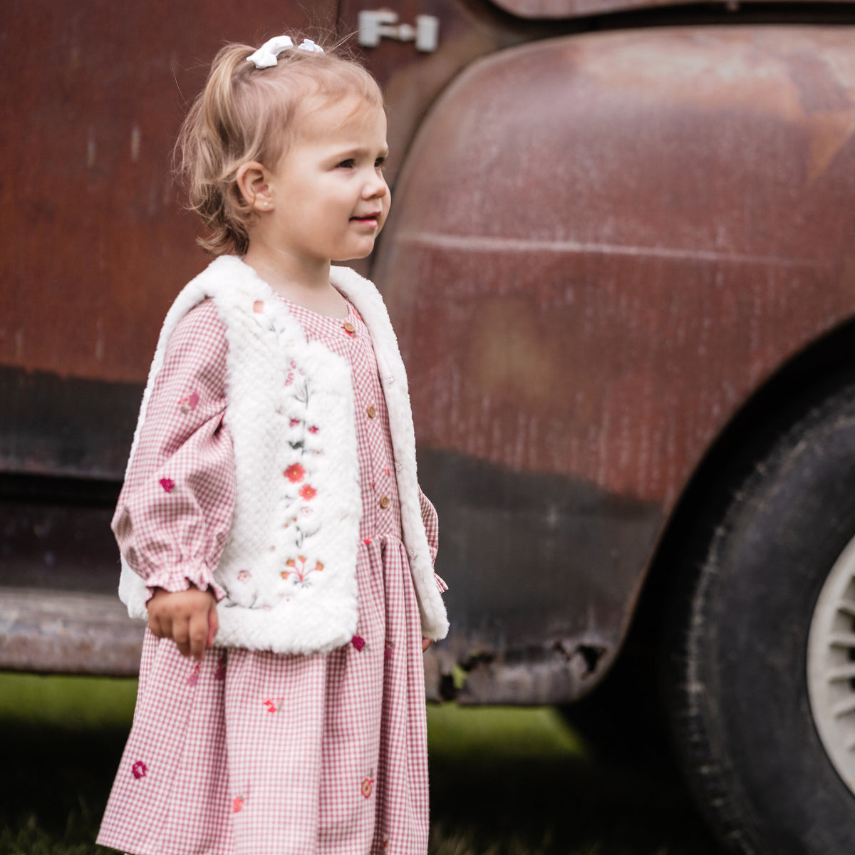 ORCHARD BLOOM EMB. FAUX FUR VEST