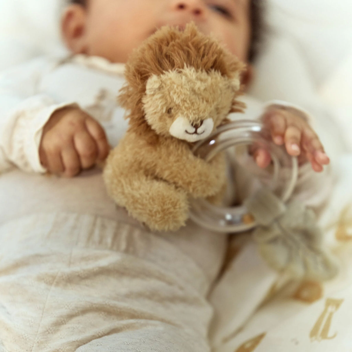 Safari Friends Ring Rattle Lion