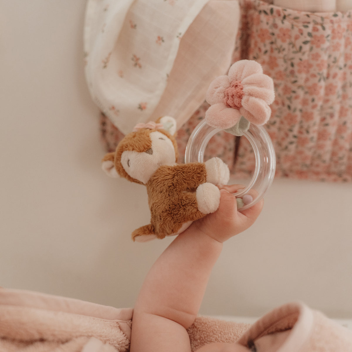Fairy Garden Rattle Ring Deer