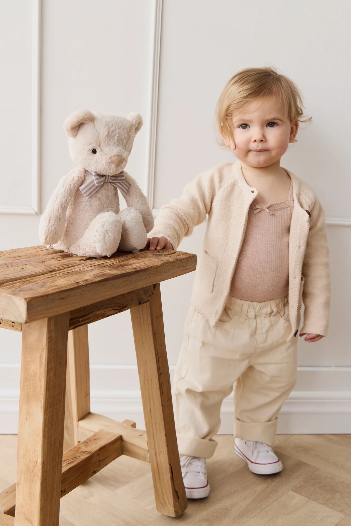 Snuggle Bunnies | Georgie With Bow | 30CM