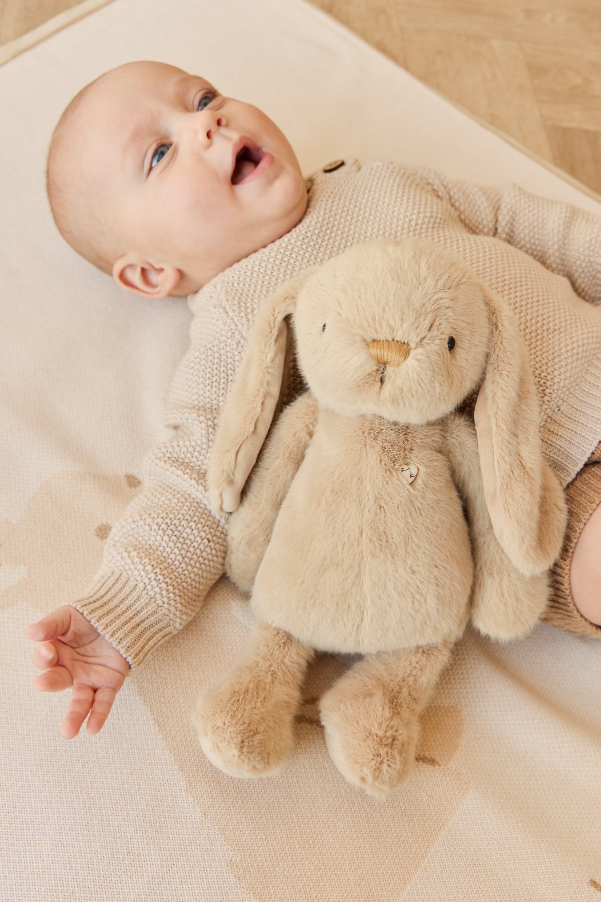 Snuggle Bunnies | Penelope | Caramel