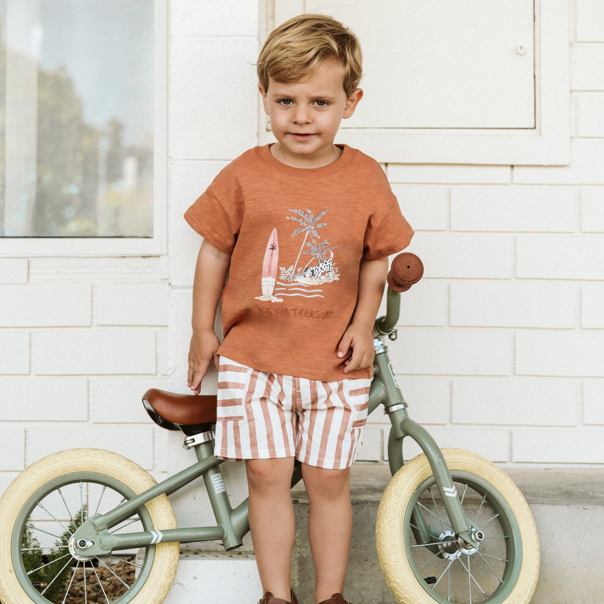 MAX STRIPE SHORTS