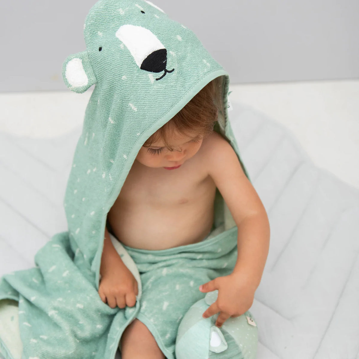 Hooded towel | Mr. Polar Bear